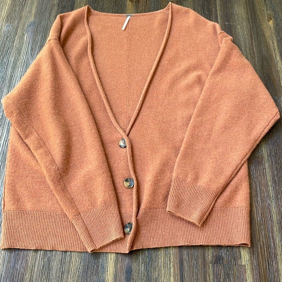Free People School Boy Cashmere Cardigan Sz XS EUC - Picture 1 of 7